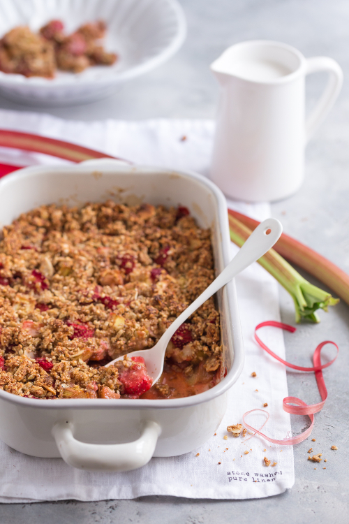 Erdbeer-Rhabaerber-Crumble Rezept