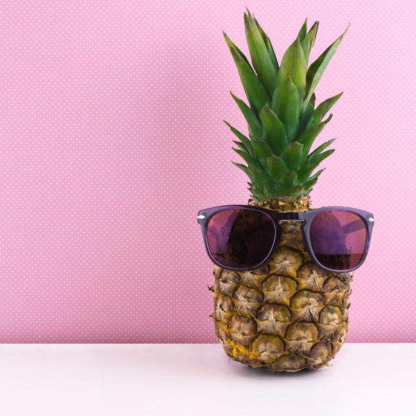 ananas mit brille