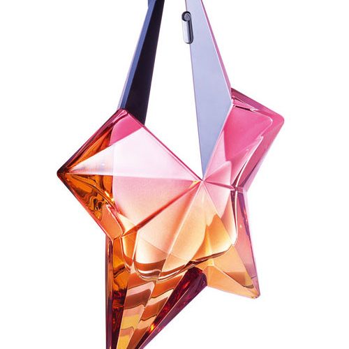 Die neue Edition des Angel-Duftes von ©Mugler „Eau Croisère“ ist limitiert. Sie kommt als fruchtig-orientalische Komposition aus Mango, Grapefruit und Cassis-Sorbet mit Patschuli und Praline daher. Ca. 65 Euro, über Douglas